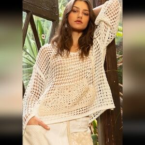 NWT- POL V-neck long sleeve crochet front pockets hoodie sweater